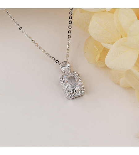 CRYSTAL SHINE CRUSHED ICE NECKLACE