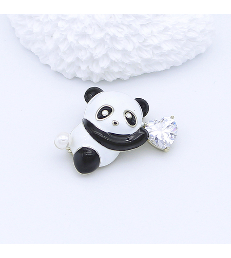 Луксозна брошка бяло позлатяване 'Панда' | Бижута Invoke.bg