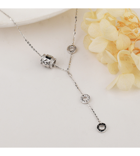 Нежно сребърно колие Love | колекция Delicate Silver | Бижута Invoke.bg