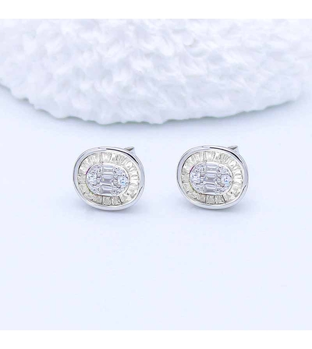 СРЕБЪРНИ ОБЕЦИ ПО УХОТО С ЦИРКОНИ