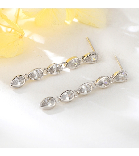 Сребърни обеци капки с кристали Swarovski | Бижута Invoke.bg