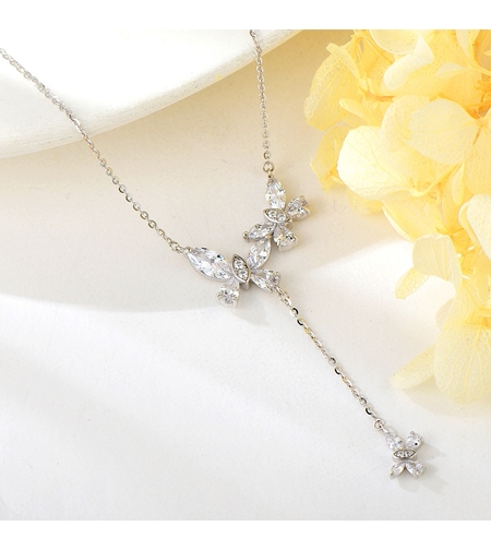 Сребърно колие Кристални пеперуди | колекция Delicate Silver | Бижута Invoke.bg