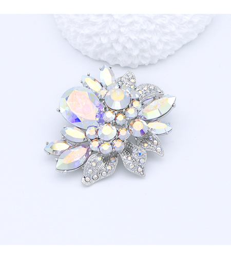 Луксозна брошка бяло позлатяване 'Искрящо цвете' | Бижута Invoke.bg