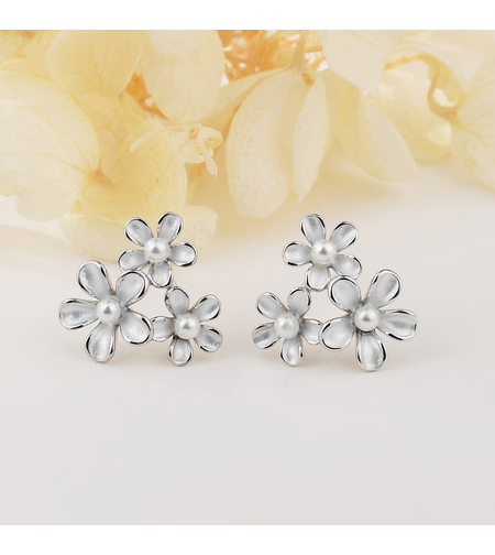 Ежедневни сребърни обеци цветя | колекция Delicate Silver | Бижута Invoke.bg