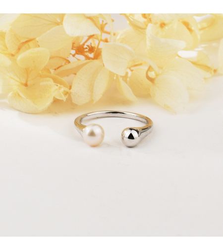 Сребърен пръстен с перла JL070477B | колекция Delicate Silver