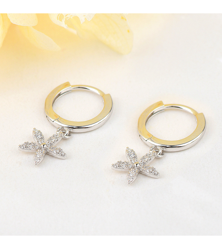 Сребърни обеци Цветя с родий | колекция Delicate Silver | Бижута Invoke.bg