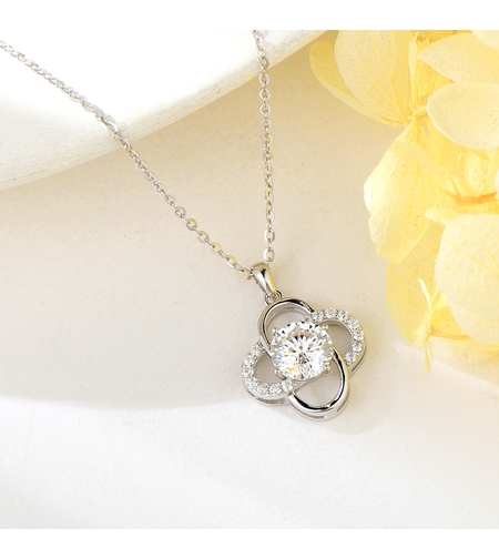 Сребърно колие Цвете | Колекция Мойсанит | Бижута Invoke.bg