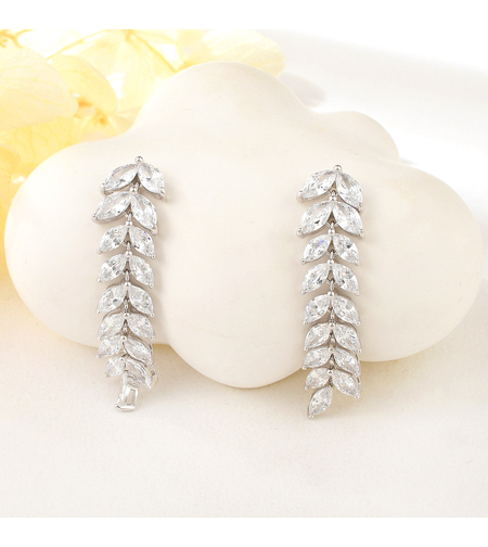 Сребърни обеци Клонче с родий | колекция Delicate Silver | Бижута Invoke.bg