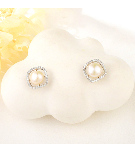 Сребърни обеци с перли | колекция Delicate Silver | Бижута Invoke.bg