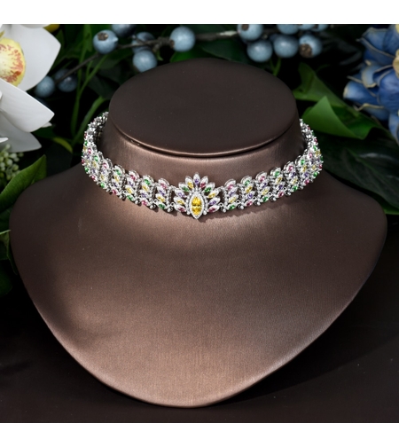 Колие бяло позлатяване цветни кристали | Колекция Luxury Secret | Бижута Invoke.bg