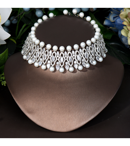 Колие бяло позлатяване с перли | Колекция Luxury Secret | Бижута Invoke