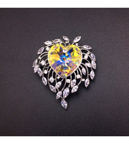 Брошка бяло позлатяване 'Сърце фонтан' | Бижута Invoke.bg