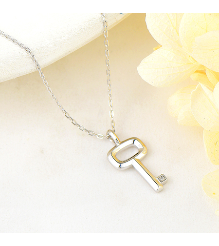 Сребърно колие Ключ | колекция Delicate Silver | Бижута Invoke.bg