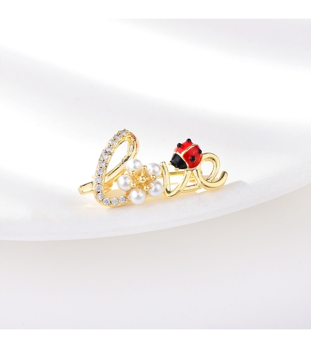 Брошка жълто позлатяване 'Love' калинка | Бижута Invoke.bg