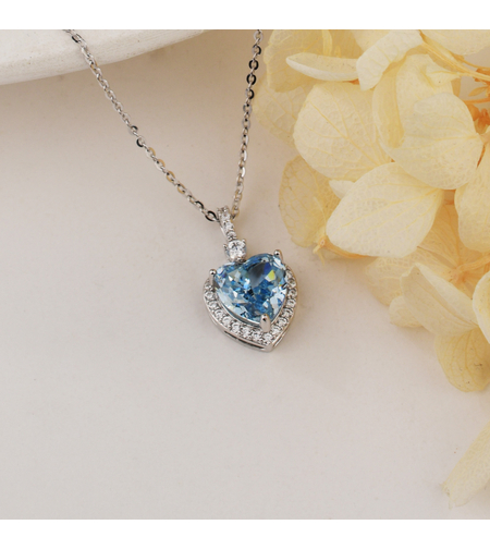 BLUE HEART CRUSHED ICE NECKLACE