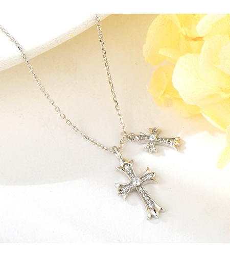 Сребърно колие с кръстчета | колекция Delicate Silver | Бижута Invoke.bg