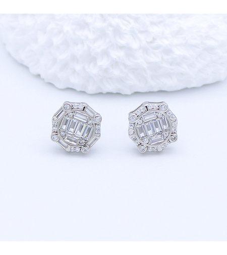 СРЕБЪРНИ ОБЕЦИ ПО УХОТО С ЦИРКОНИ - 2700000067604