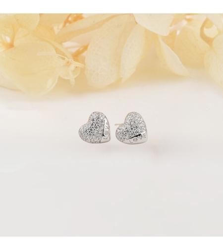 Сребърни обеци по ухото сърца | колекция Delicate Silver | Бижута Invoke.bg