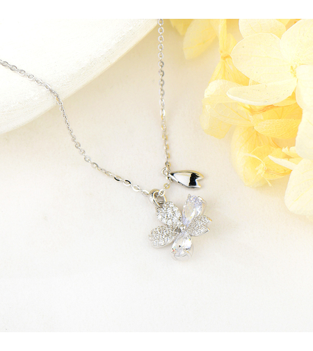 Сребърно колие цвете | колекция Delicate Silver | Бижута Invoke.bg