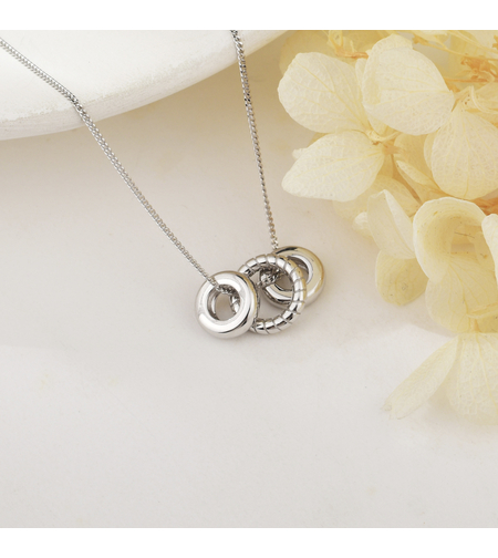 Нежно сребърно колие халки | колекция Delicate Silver | Бижута Invoke.bg