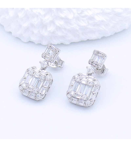 СРЕБЪРНИ ОБЕЦИ С ЦИРКОНИ