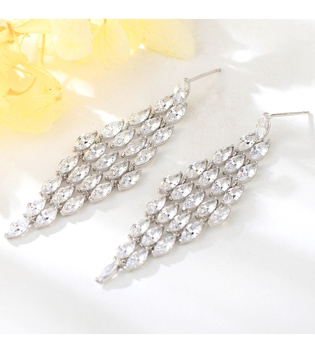 Сребърни обеци висящи с кристали Swarovski | Бижута Invoke.bg