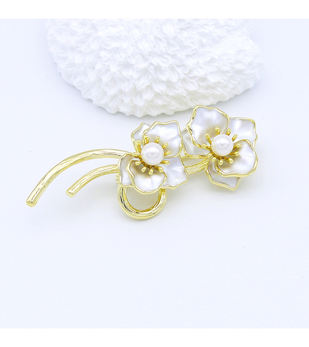 Стилна брошка жълто позлатяване 'Цветя от седеф' | Бижута Invoke.bg