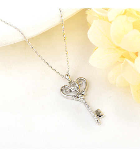 Сребърно колие Ключ | колекция Delicate Silver | Бижута Invoke.bg