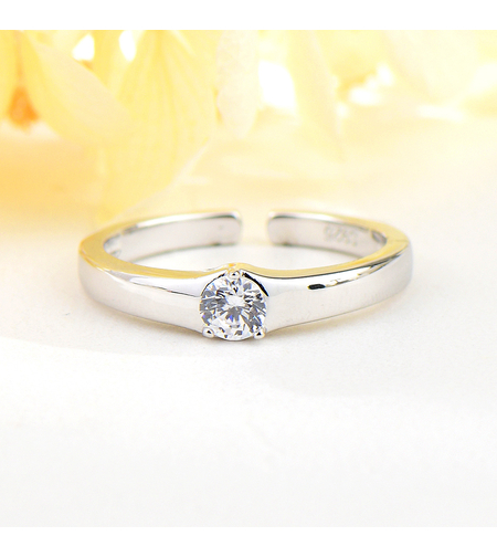 Сребърен пръстен с кристали | колекция Delicate Silver | Бижута Invoke.bg