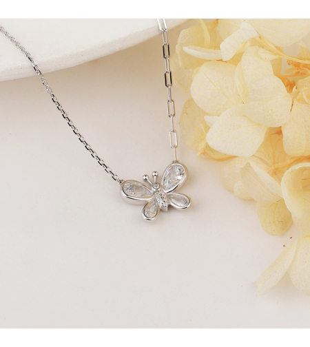 Нежно сребърно колие пеперуда | колекция Delicate Silver | Бижута Invoke.bg