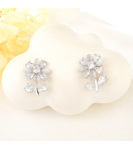 Сребърни обеци Цветя с родий | колекция Delicate Silver | Бижута Invoke.bg