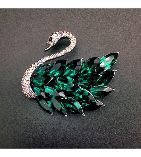 Брошка бяло позлатяване 'Зелен лебед' | Бижута Invoke.bg