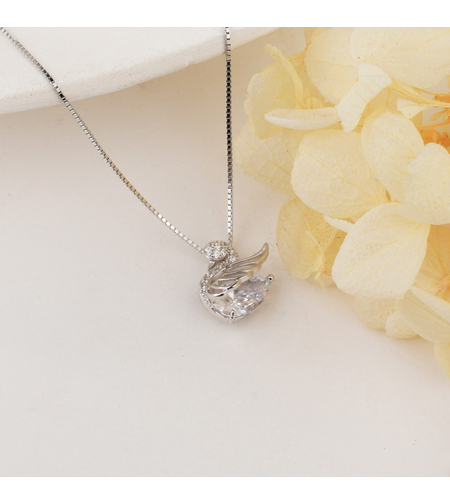 Нежно сребърно колие лебед | колекция Delicate Silver | Бижута Invoke.bg