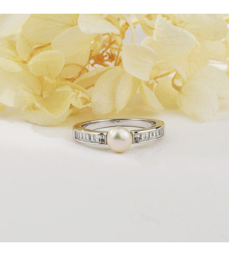 Сребърен пръстен с перла | колекция Delicate Silver