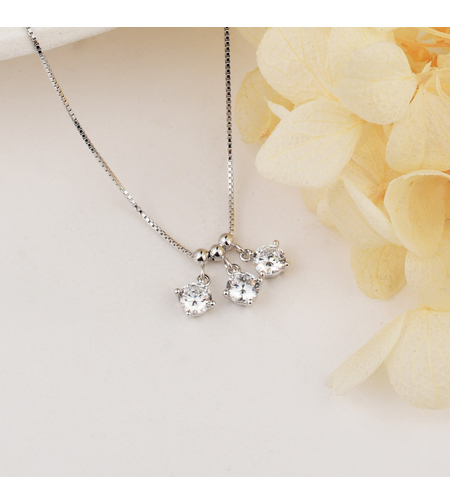 Нежно сребърно колие с три висулки | колекция Delicate Silver  | Бижута Invoke.bg