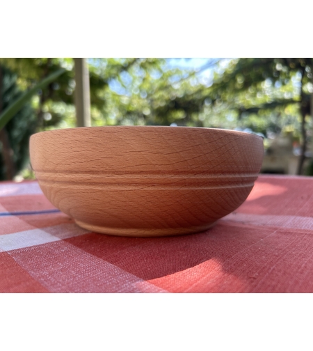 Компактна, но дълбока – дървена купичка