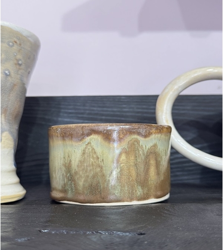 Авторска керамична чинийка за аксесоари – Ръчна изработка от Емилия Милчева (Уникат)