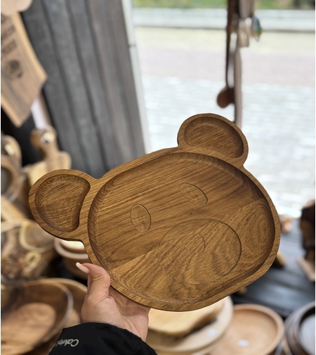 Дървено плато за сервиране