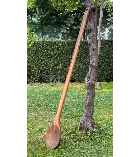 Дълга дървена лъжица орех