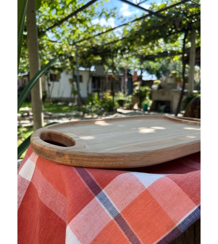 Дървен поднос с дръжки