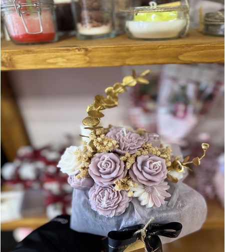 Ръчно изработен аранжиран букет от ароматни свещи