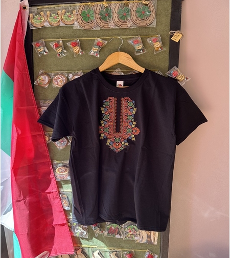 Мъжка памучна тениска с шевица