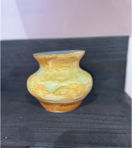 Авторска керамична ваза в светли тонове – Ръчна изработка от Емилия Милчева (Уникат)