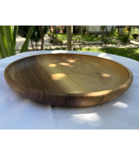 Натурална дървена купа за сервиране – широка и изискана