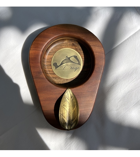 Луксозен дървен пепелник “Ренде“ с четчица – стил за пушачи на пури