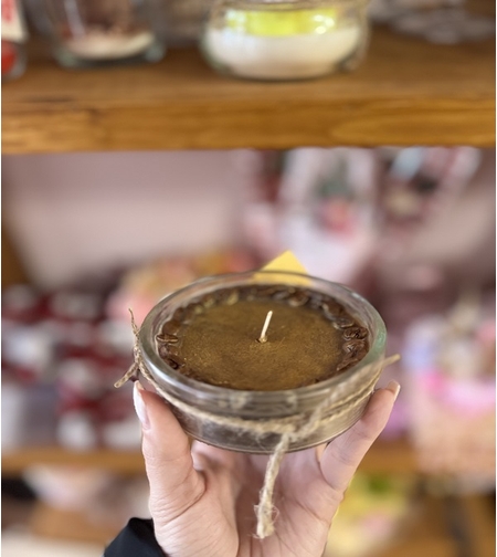 Ръчно изработена свещ