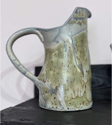 Авторска керамична каничка в синьо/зелено – Ръчна изработка от Емилия Милчева (Уникат)