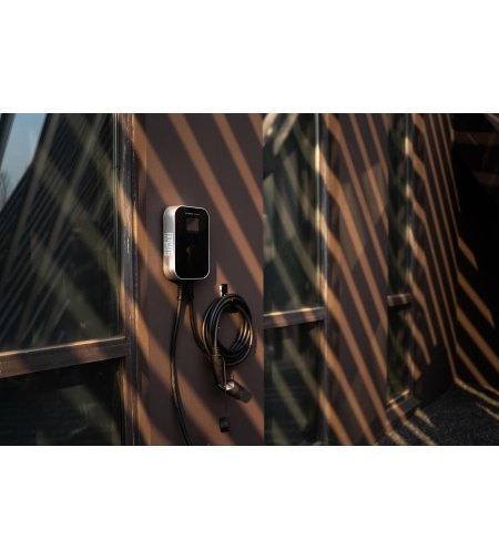 EV зарядна станция BESEN 7-22kW 16-32A 1/3 фаза с APP