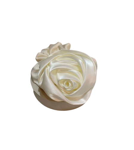 Rosette Scrunchie in BEYAZ
