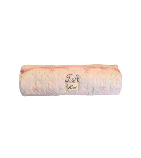 THE CUSTOM Styling Baguette TOILETRY BAG in POUT
